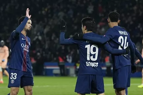 باريس سان جيرمان يتصدر الدوري الفرنسي بعد الفوز على لوهافر بثلاثية